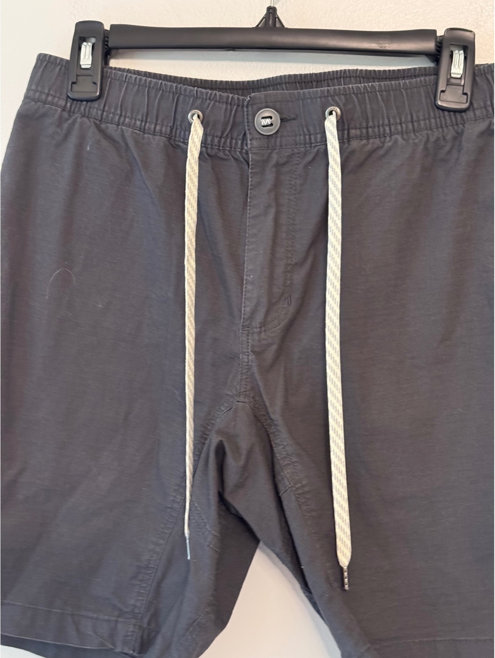 Vuori Men's Gray Athletic Shorts with Drawstring Waist, Size M
